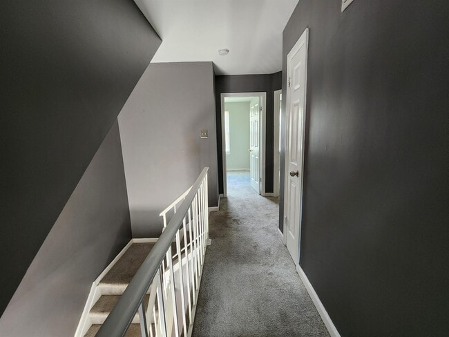 Foto del edificio - 6911 Rockfield Rd