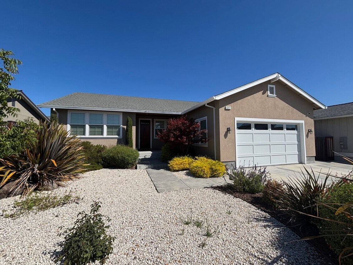 Primary Photo - Single Level 3 Bedroom 2 Bathroom Coffey P...