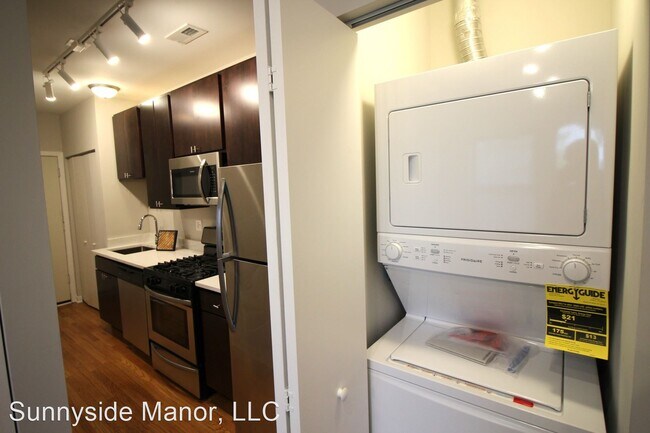 Foto del edificio - 3102 W Sunnyside Ave