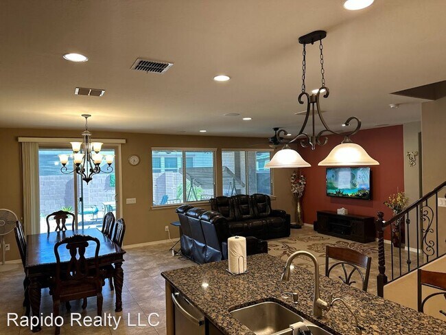 Foto del edificio - 5 br, 3 bath House - 229 E Horseshoe Dr
