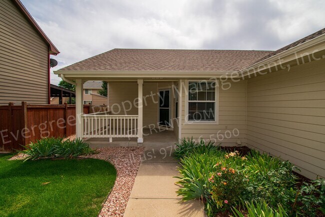 Building Photo - 4 Bedroom Single Family Home in S/E Fort C...