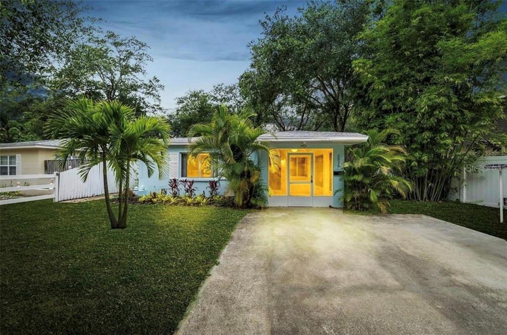 Primary Photo - 2528 Boca Ciega Dr N