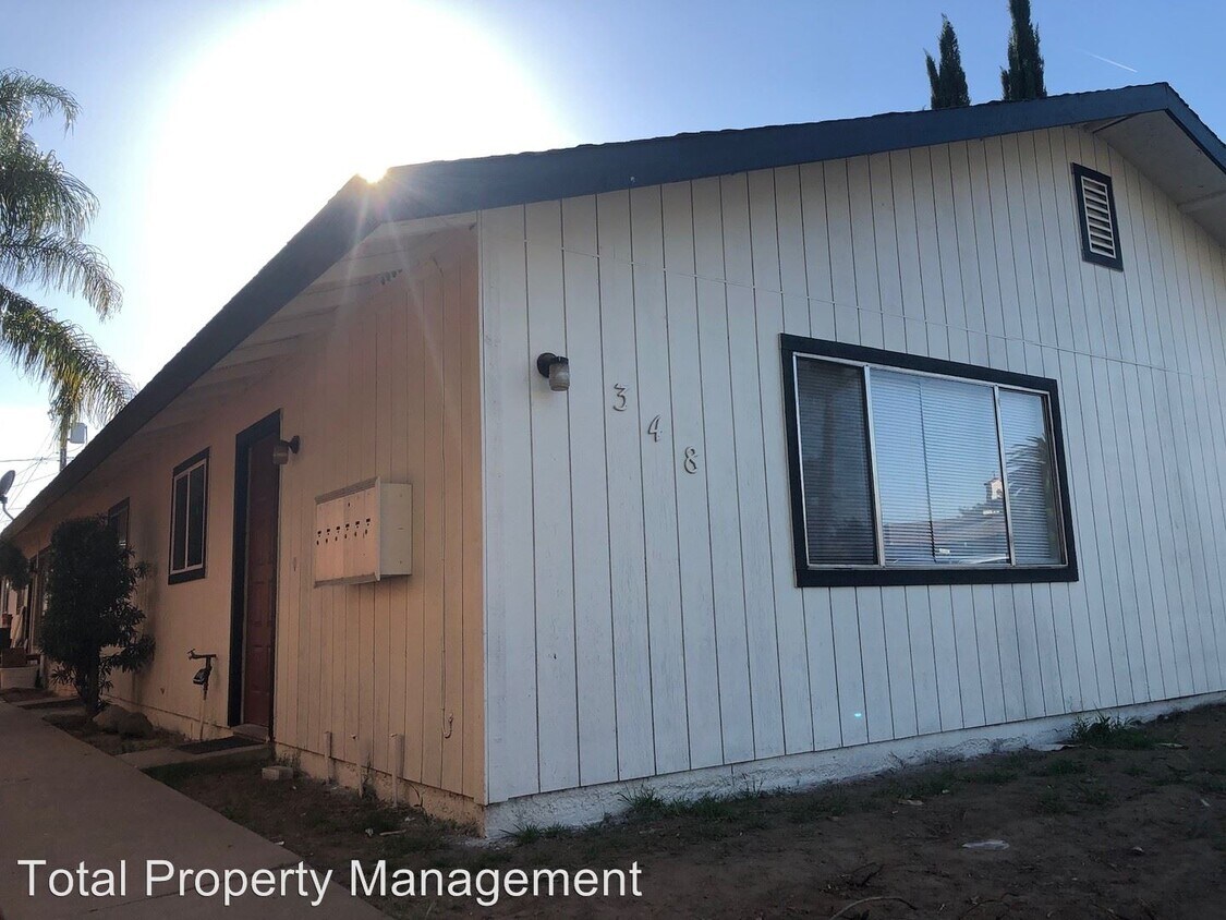 Primary Photo - 348 N E St