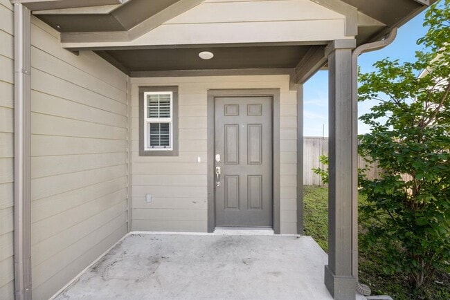 Foto del edificio - 12101 Short Leaf Path