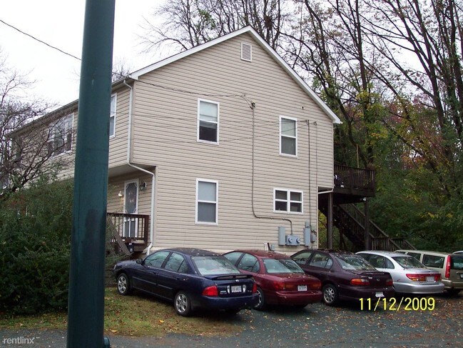 Building Photo - 1034 Preston Ave