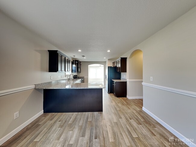 Building Photo - 801 Alley Ridge Dr