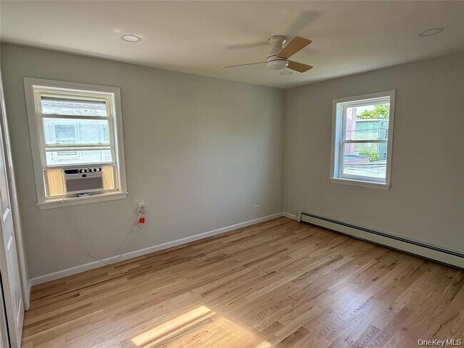 Foto del edificio - 513 E Broadway