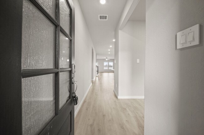 Foto del edificio - 1530 Copeland Dr