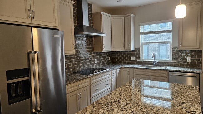 Building Photo - 3740 Sky Haven Dr