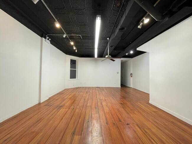 Foto del edificio - 3112 N California Ave