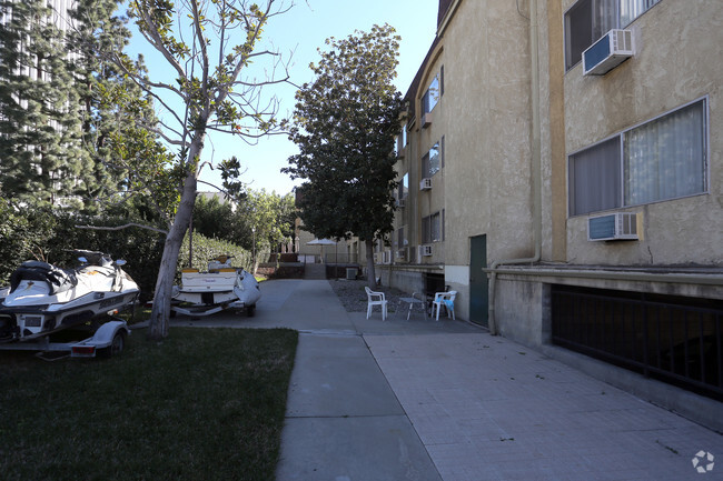 Foto del edificio - Fairfax Senior Apartments