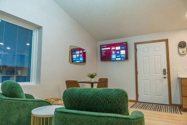 Building Photo - 10268 Cleveland Rd