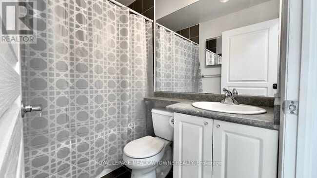 Building Photo - 223 Webb Dr