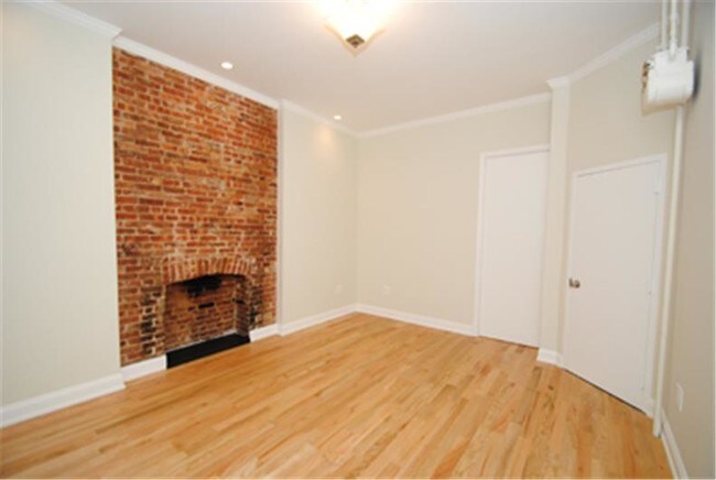 Building Photo - 261 West 19th Street