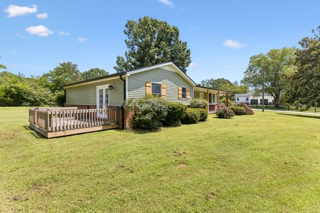 Photo - 1001 Lakeside Dr House