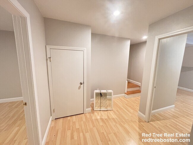 Photo - 10 Strathmore Rd Apartment