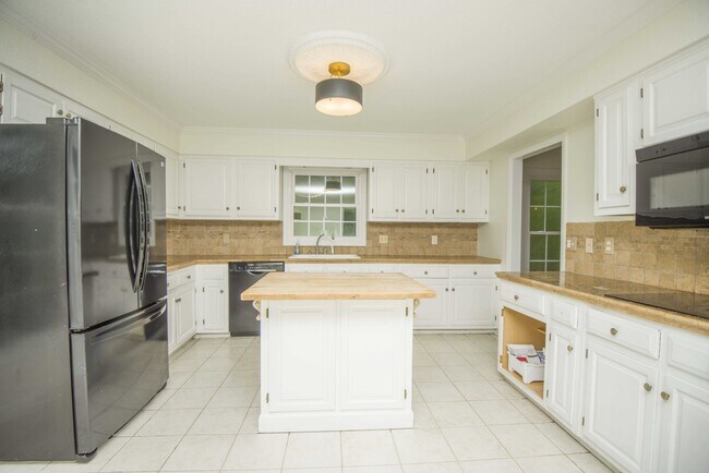 Foto del edificio - 11144 Pleasant Forest Dr