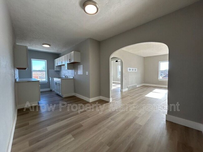 Foto del edificio - 723 Ella St