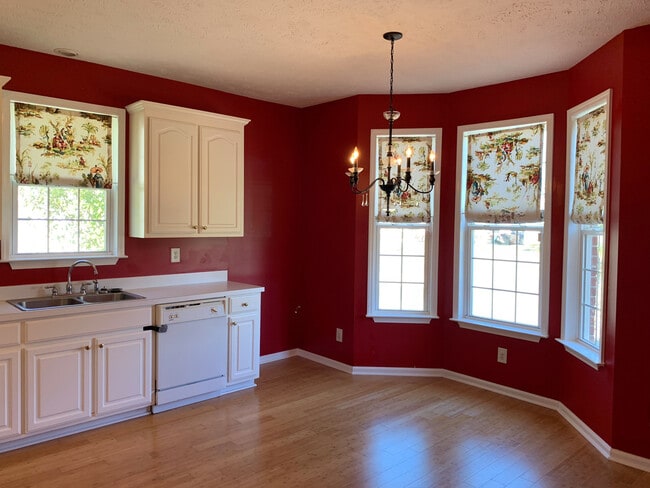 Foto del edificio - Spacious 3 Bedroom, 2 Bath Brick Home in Wood Creek Community Near Conway Schools! Available soon!