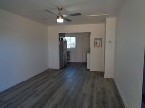 Building Photo - 1615 W Osborn Rd