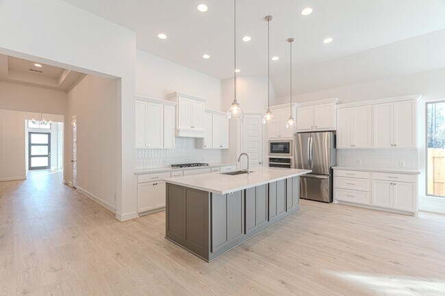 Foto del edificio - 15910 Mahogany Mist Dr