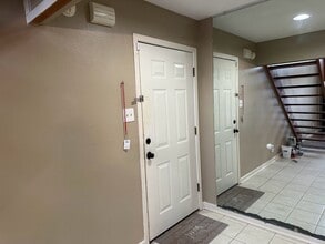 Building Photo - 24468 Country Clb Dr