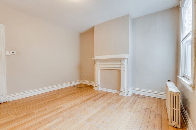 Foto del edificio - AVAILABLE JUNE 2026 - Spacious 2 Bedroom Home w/ SECONDS from Shiloh & Grandview!