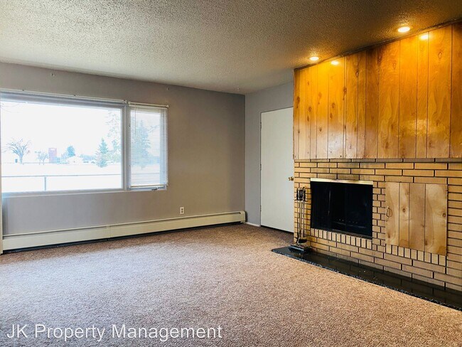 Building Photo - 820 2nd Ave NW