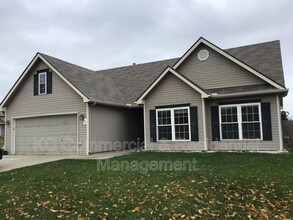 Building Photo - 8423 N Arcola Ave