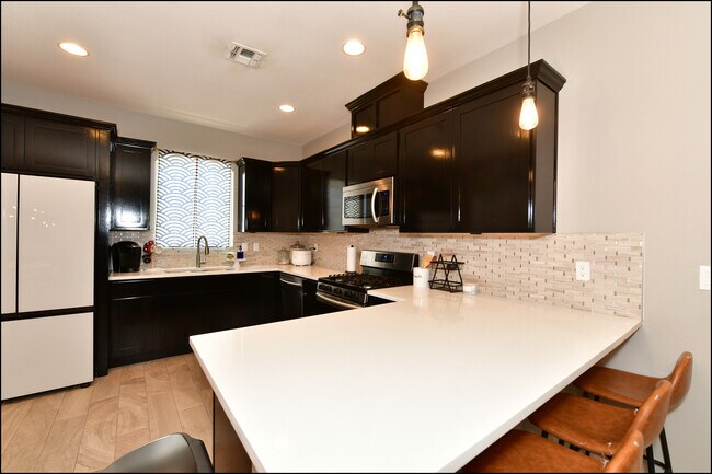 Foto del edificio - 13187 Borwick Rd