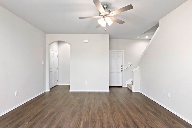 Building Photo - 5615 Rio Cyn