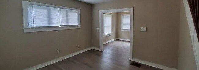 Foto del edificio - 5131 E Burgess Ave