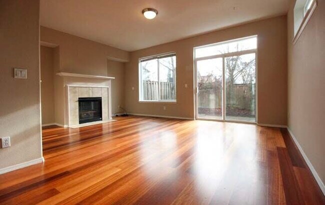 Living room - 17236 SW Berkeley Ln