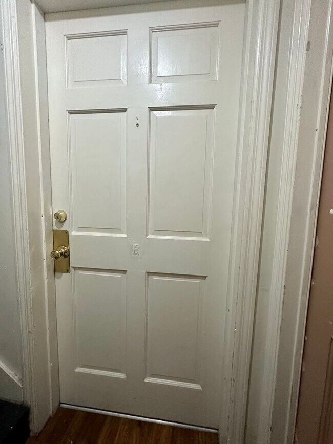 Foto del edificio - 3324 Pinewood Ave