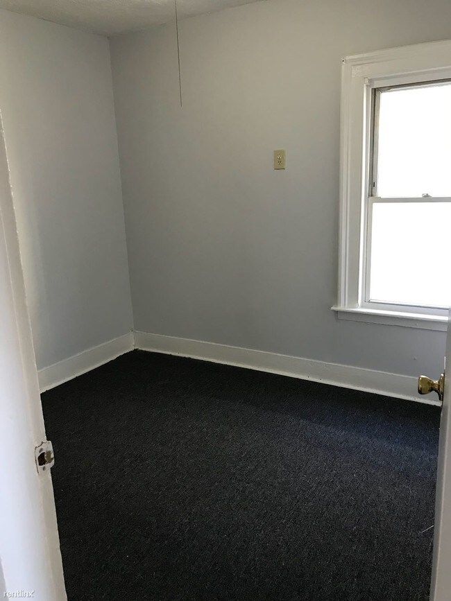 Building Photo - 495 East St