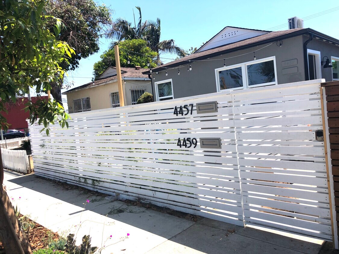 Primary Photo - 4459 Centinela S Ave