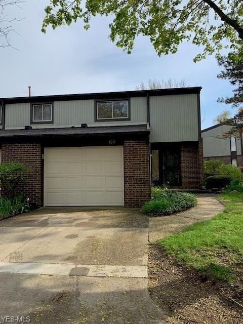 Primary Photo - 192 St Clair Dr