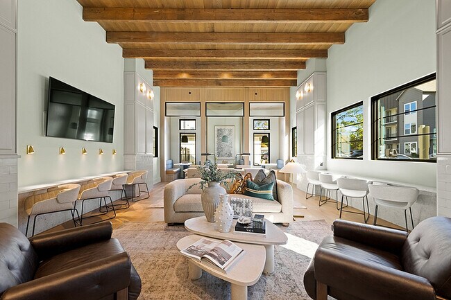 Building Photo - Elan Capital Hills