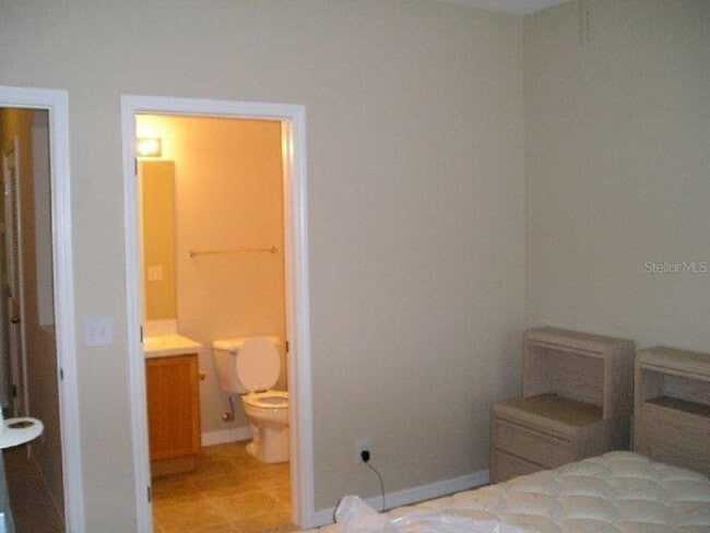 Building Photo - 16557 Swan View Cir