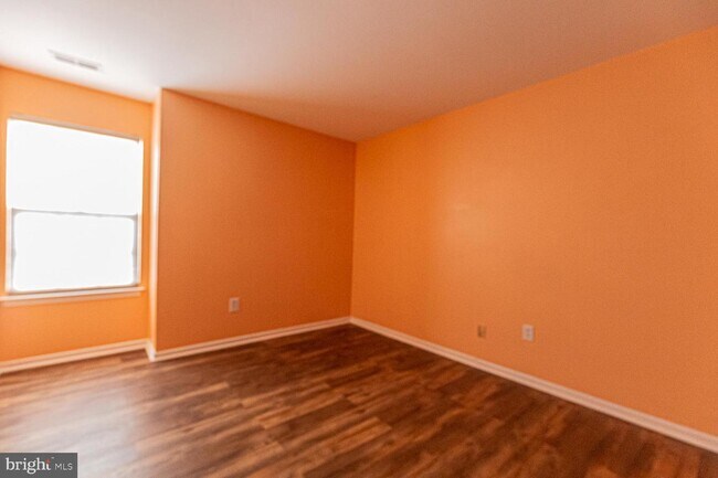 Foto del edificio - 288 Tavistock Rd