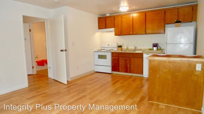 Foto del edificio - 8671-8687 Lemon Ave