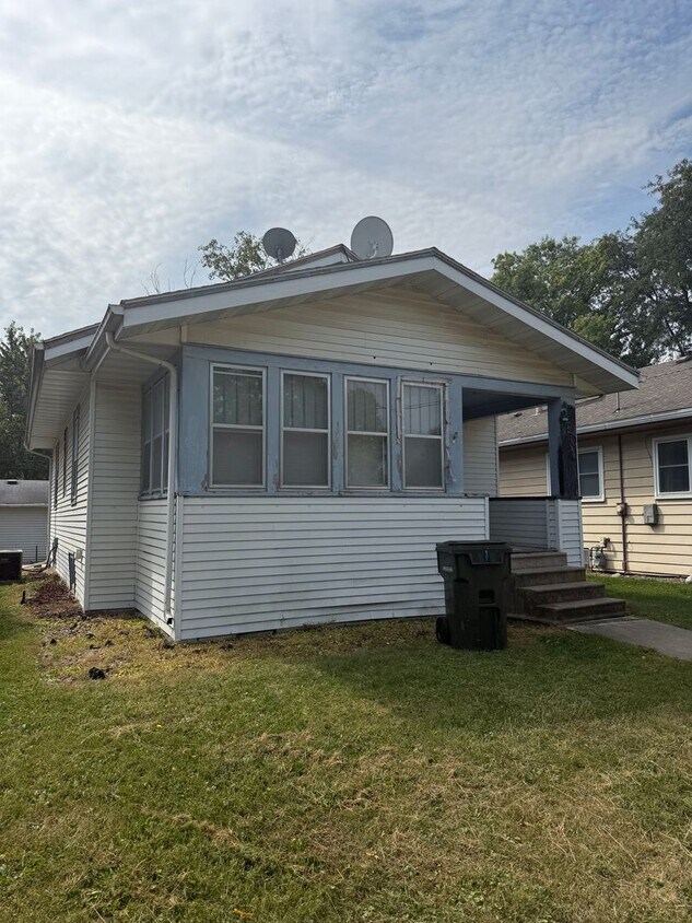 Primary Photo - Charming 2 Bedroom, 1 Bath House for Rent ...