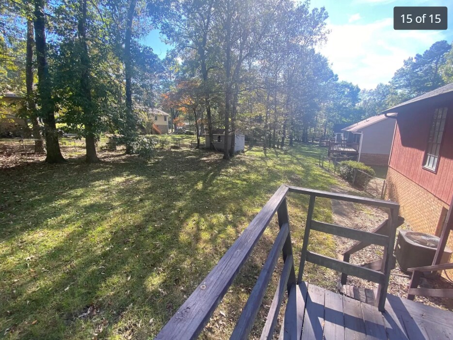 Foto principal - 921 Thomas Dr