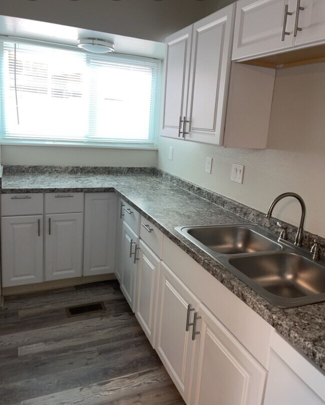 Foto del edificio - 995 Holli Springs Ln