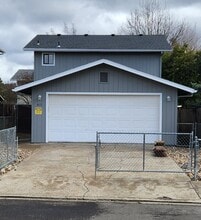 Building Photo - 415 Lorraine Ave