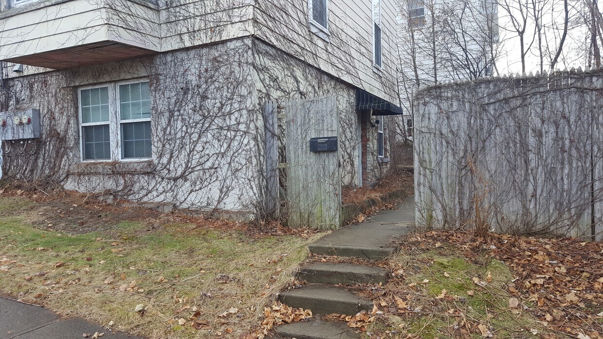 Entrance - 2187 12th St