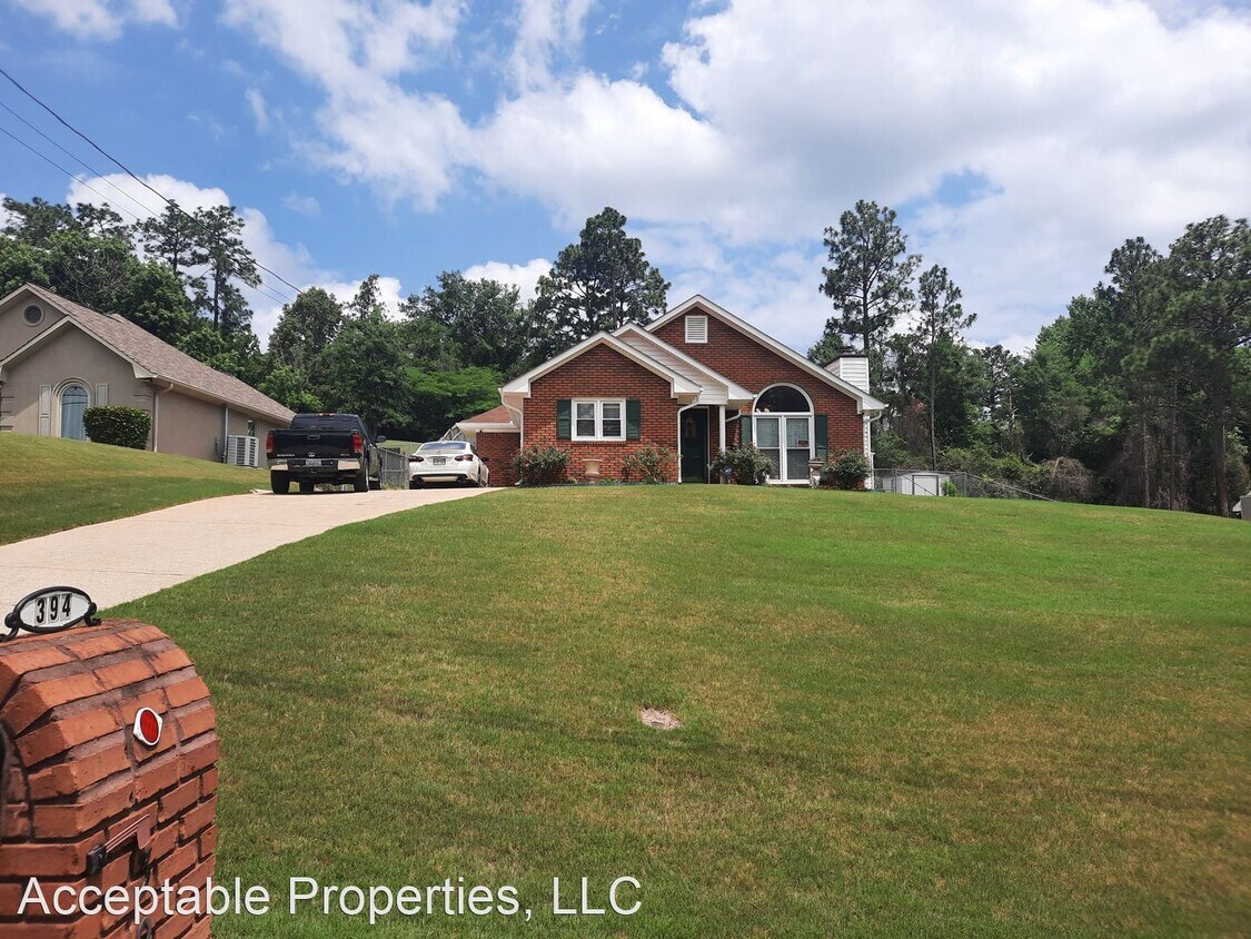 Building Photo - 3 br, 2 bath House - 394 Lee rd. 850