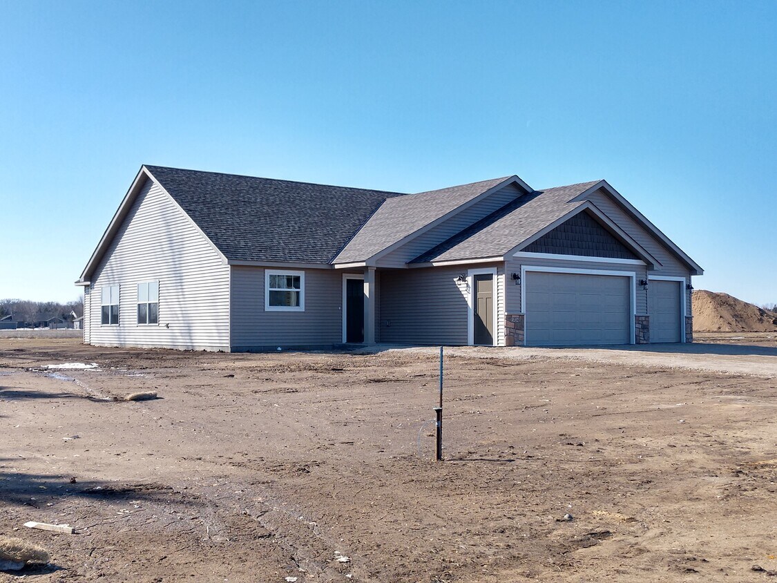 Primary Photo - 5704 Glenview Ln