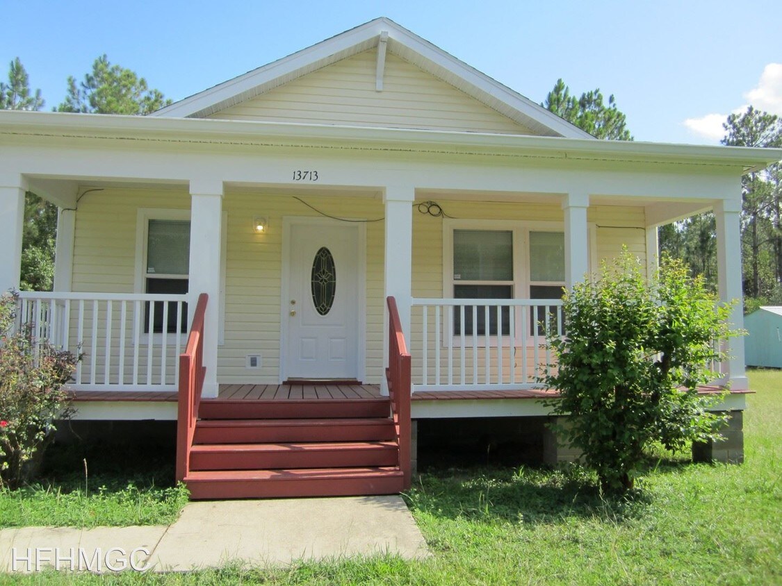 Primary Photo - 4 br, 2 bath House - 13713 Briarwood Drive