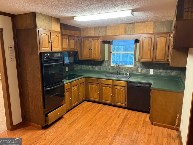 Foto del edificio - 5254 Deer Run Dr SW